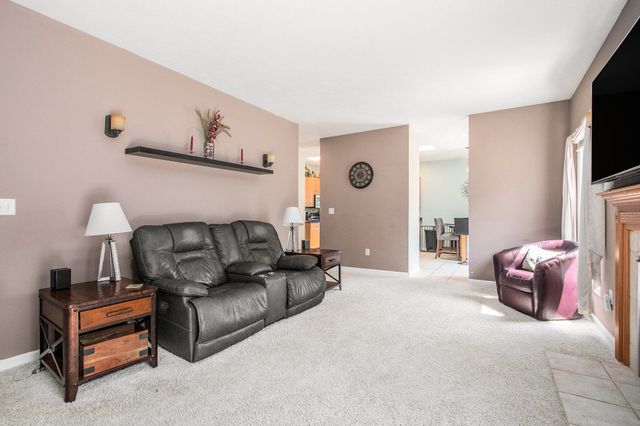 69154 Elkhart Road, Edwardsburg Vllg, MI 49112