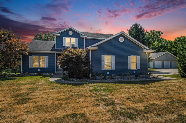 69154 Elkhart Road, Edwardsburg Vllg, MI 49112