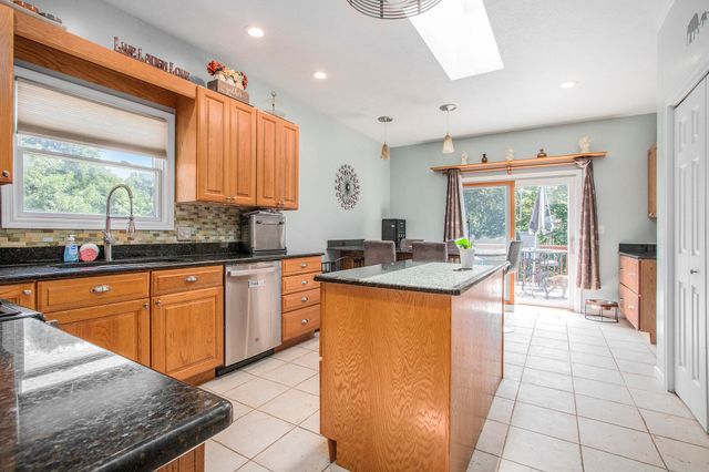 69154 Elkhart Road, Edwardsburg Vllg, MI 49112