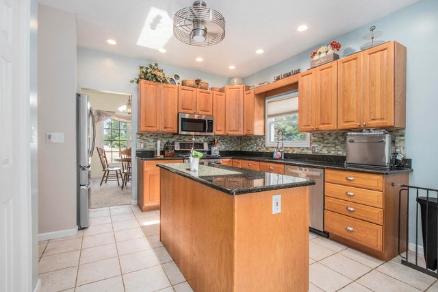 69154 Elkhart Road, Edwardsburg Vllg, MI 49112