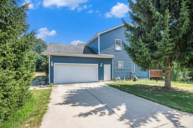 69154 Elkhart Road, Edwardsburg Vllg, MI 49112