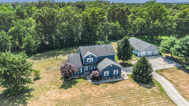 69154 Elkhart Road, Edwardsburg Vllg, MI 49112