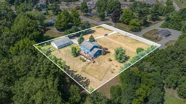 69154 Elkhart Road, Edwardsburg Vllg, MI 49112