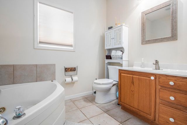 69154 Elkhart Road, Edwardsburg Vllg, MI 49112