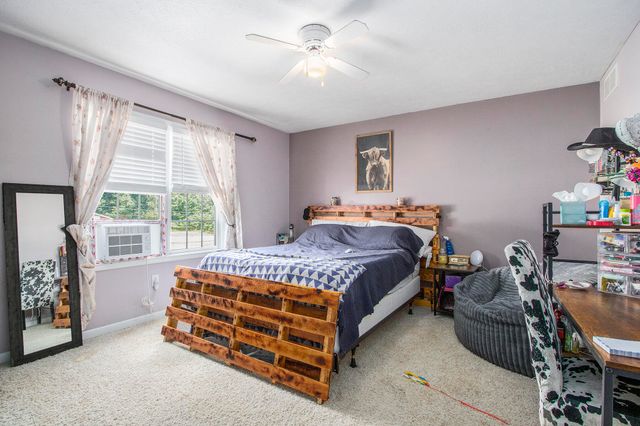 69154 Elkhart Road, Edwardsburg Vllg, MI 49112