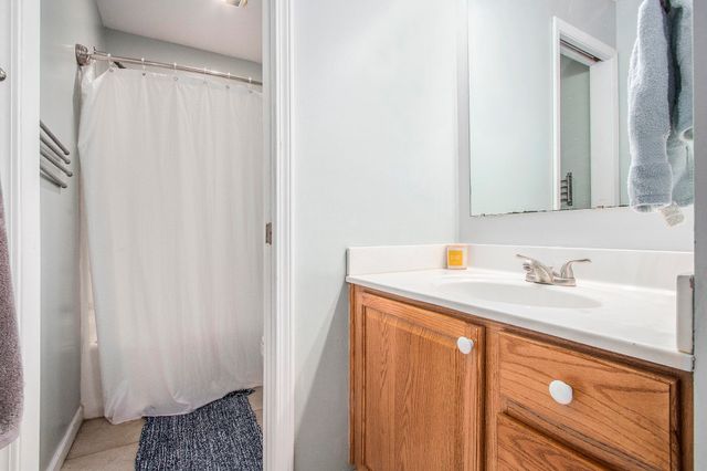 69154 Elkhart Road, Edwardsburg Vllg, MI 49112