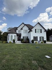 1507 Kenzie Grace Ct, Christiana, TN 37037