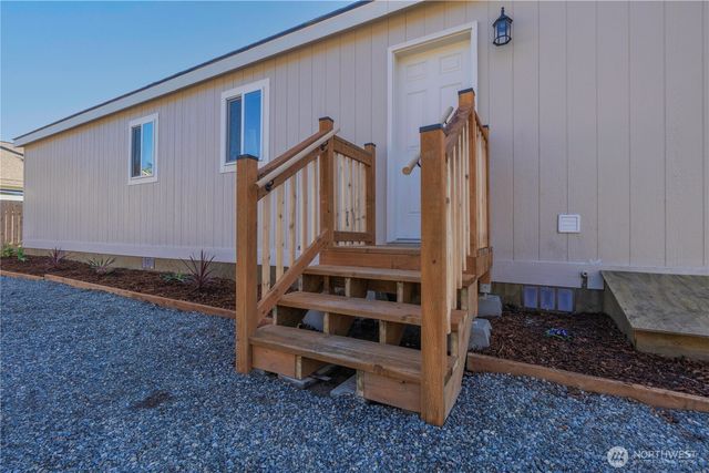 201 Albert Street, Wilkeson, WA 98396