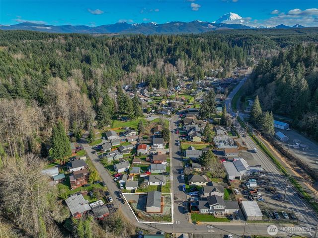 201 Albert Street, Wilkeson, WA 98396