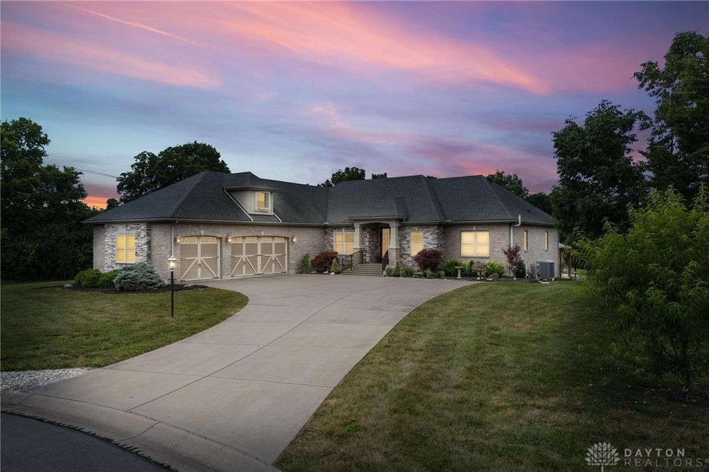 2238 Estates Court, Springboro, OH 45066