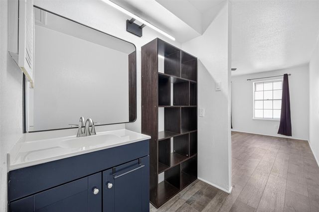 4068 Belle Park Drive 4068, Houston, TX 77072