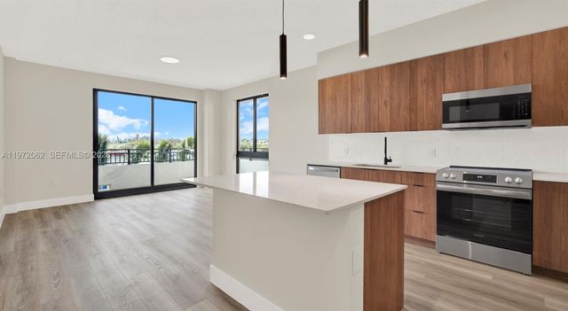 1556 NW 110th Ave C1, Miami, FL 33024