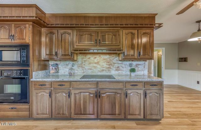 146 Central Drive, Johnson City, TN 37601