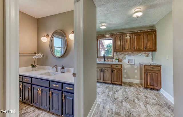 146 Central Drive, Johnson City, TN 37601