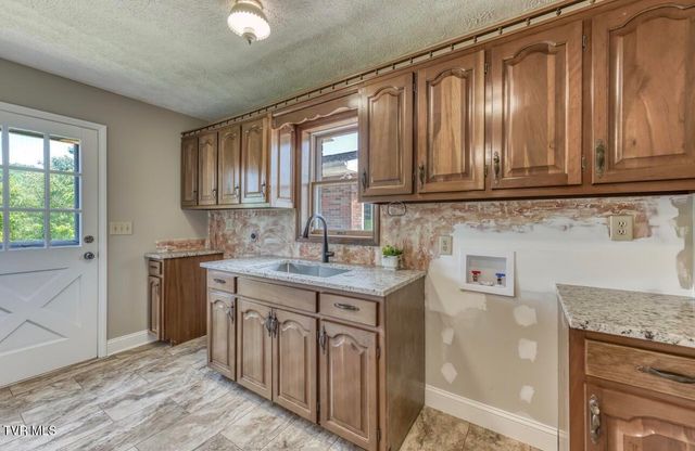 146 Central Drive, Johnson City, TN 37601
