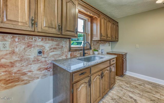 146 Central Drive, Johnson City, TN 37601