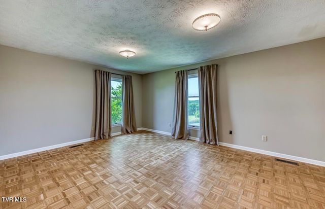 146 Central Drive, Johnson City, TN 37601