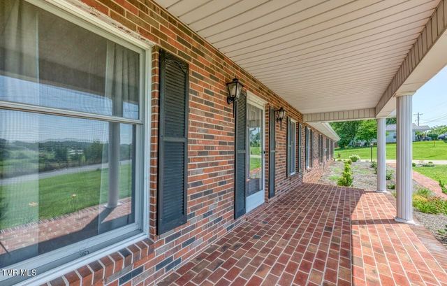 146 Central Drive, Johnson City, TN 37601