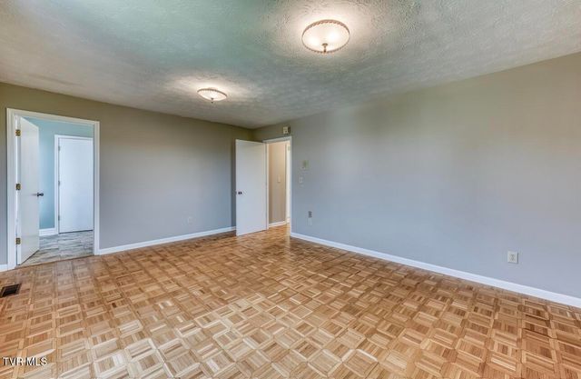 146 Central Drive, Johnson City, TN 37601