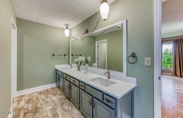 146 Central Drive, Johnson City, TN 37601