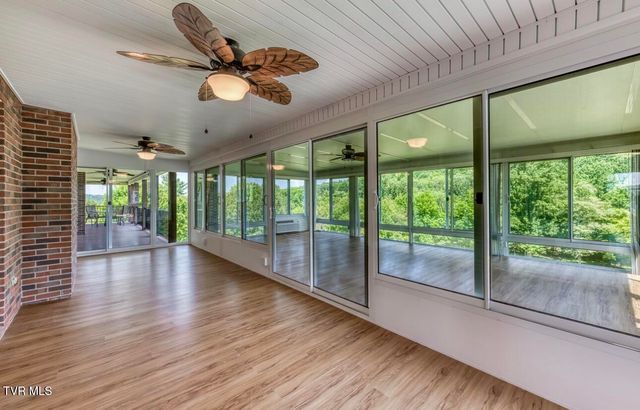 146 Central Drive, Johnson City, TN 37601