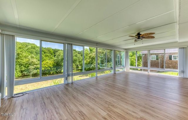 146 Central Drive, Johnson City, TN 37601