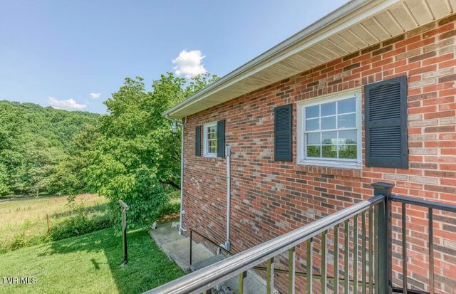 146 Central Drive, Johnson City, TN 37601
