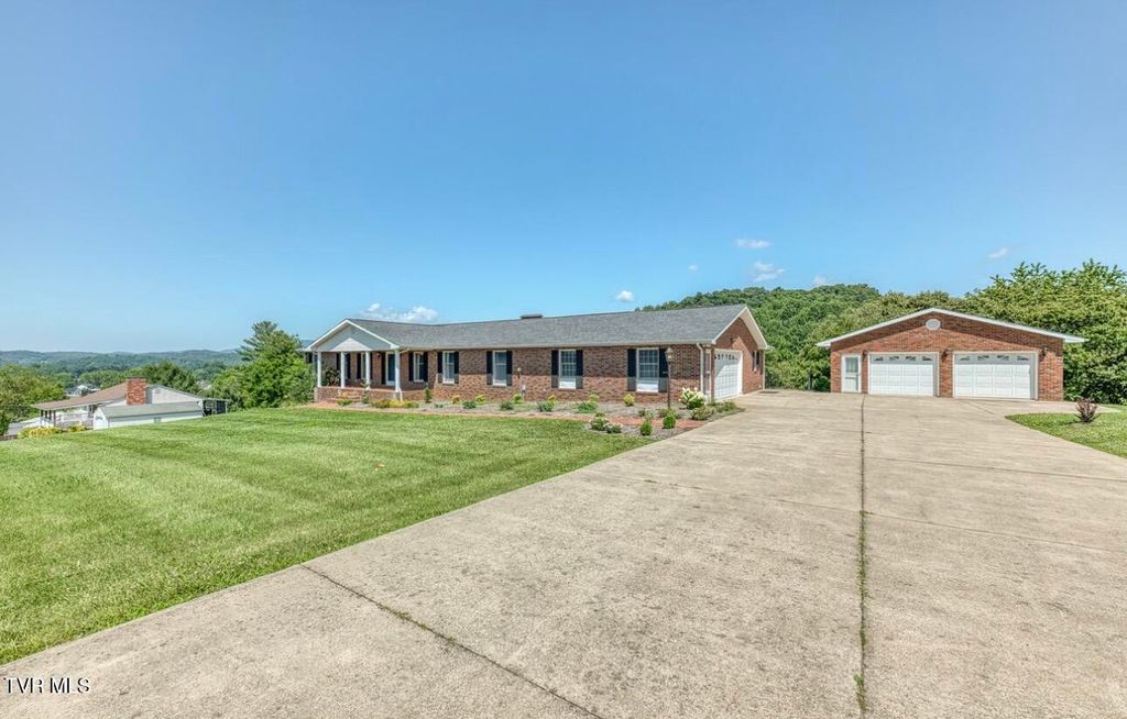 146 Central Drive, Johnson City, TN 37601