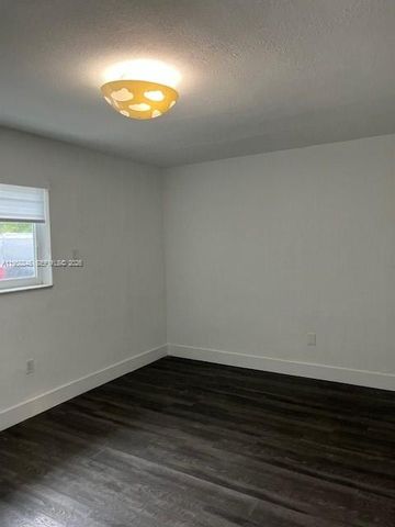 3008 NW 13th Street, Miami, FL 33125