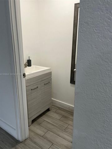 3008 NW 13th Street, Miami, FL 33125