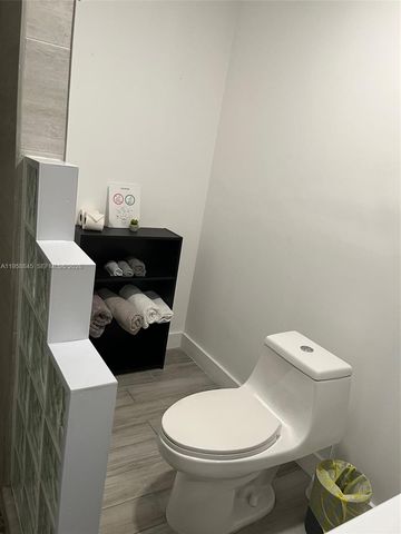 3008 NW 13th Street, Miami, FL 33125