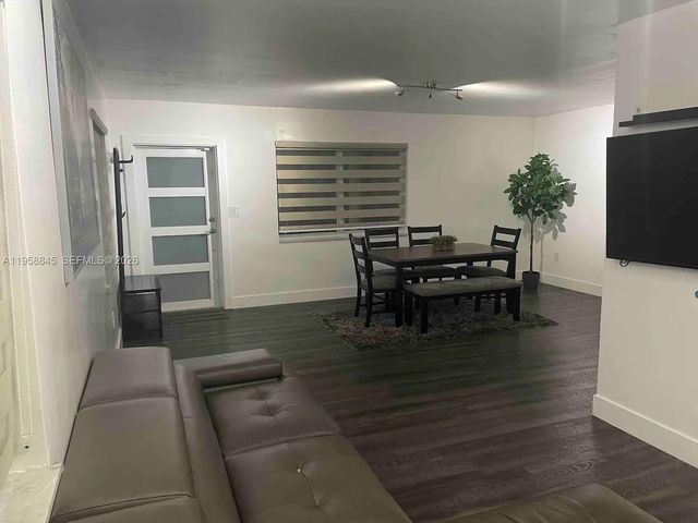 3008 NW 13th Street, Miami, FL 33125