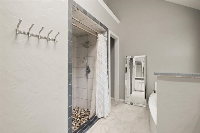 10200 Fieldcrest Drive, Benbrook, TX 76126