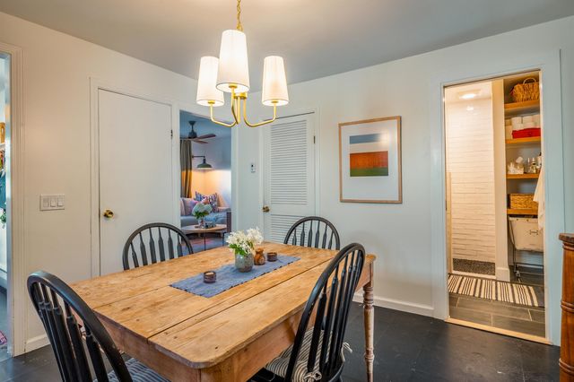 31 Archibald Street, Burlington, VT 05401