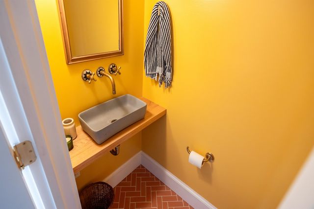 31 Archibald Street, Burlington, VT 05401