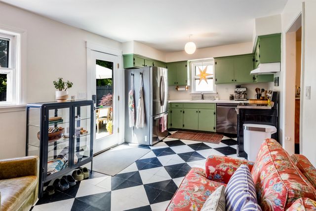 31 Archibald Street, Burlington, VT 05401
