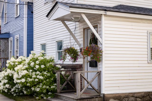 31 Archibald Street, Burlington, VT 05401