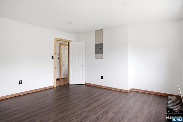 495-497 Totowa Avenue, Paterson, NJ 07522