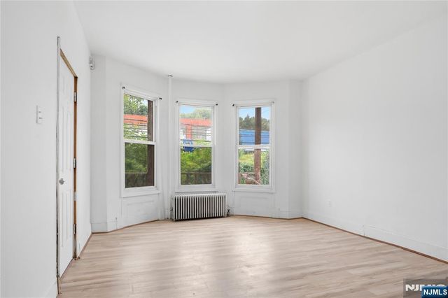 495-497 Totowa Avenue, Paterson, NJ 07522
