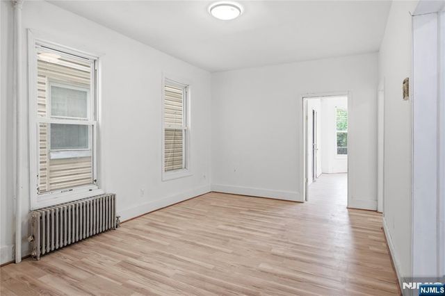 495-497 Totowa Avenue, Paterson, NJ 07522
