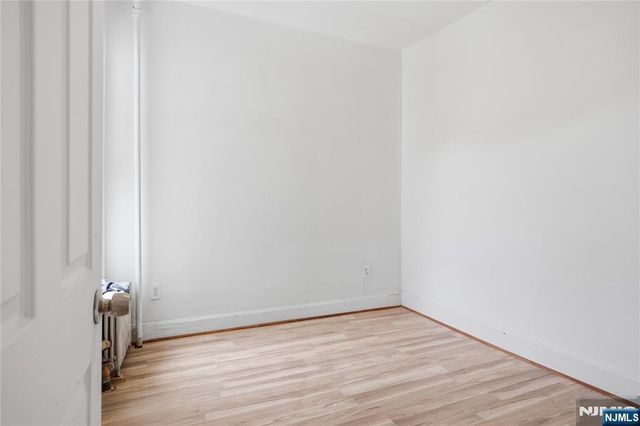 495-497 Totowa Avenue, Paterson, NJ 07522