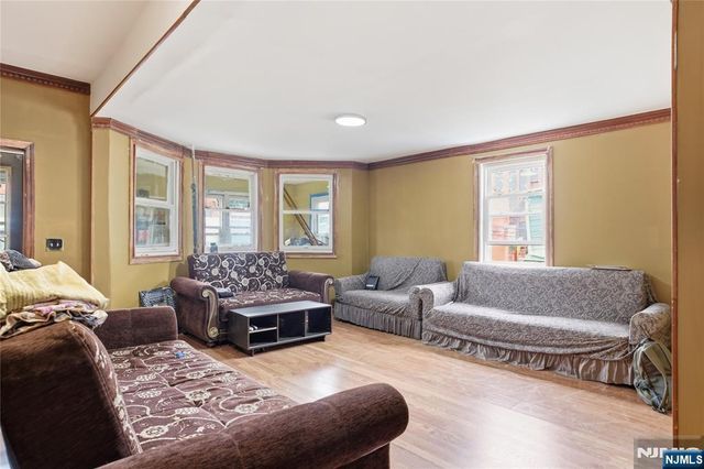 495-497 Totowa Avenue, Paterson, NJ 07522