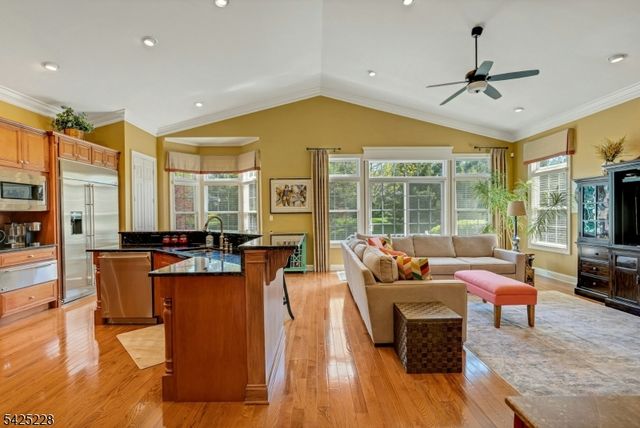 15 JOHNS DRIVE, Warren Twp., NJ 07059