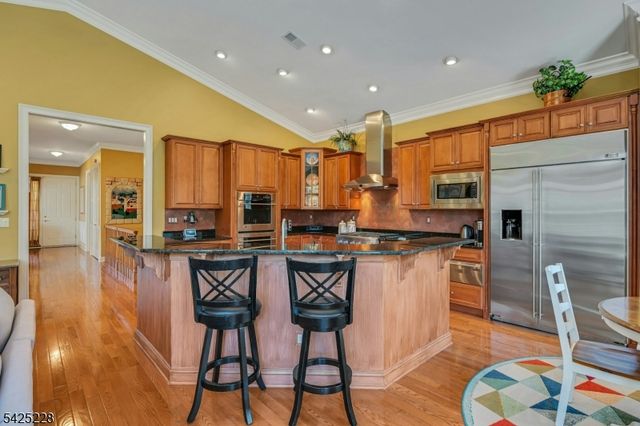 15 JOHNS DRIVE, Warren Twp., NJ 07059