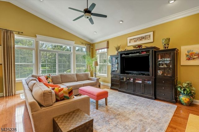 15 JOHNS DRIVE, Warren Twp., NJ 07059