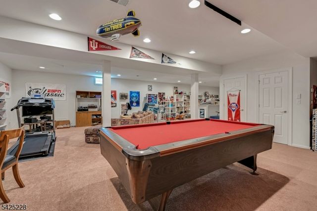 15 JOHNS DRIVE, Warren Twp., NJ 07059