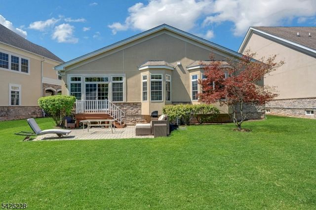 15 JOHNS DRIVE, Warren Twp., NJ 07059