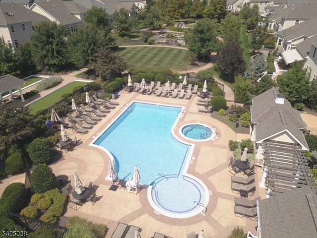 15 JOHNS DRIVE, Warren Twp., NJ 07059