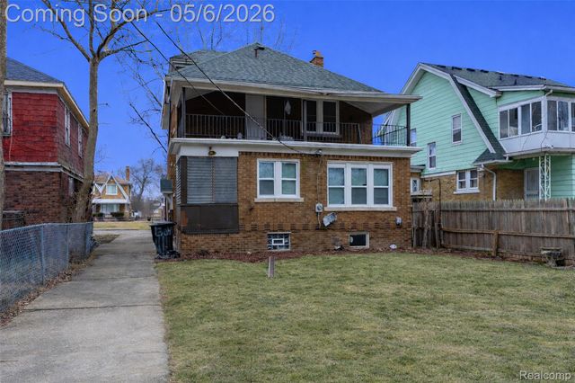 13044 Wilshire Drive, Detroit, MI 48213