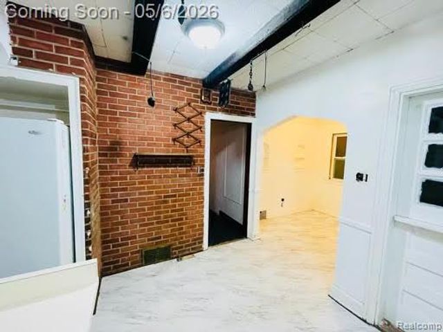 13044 Wilshire Drive, Detroit, MI 48213
